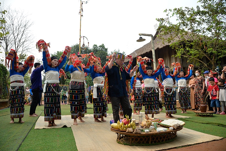 Độc đáo lễ Chá Mùn của người Thái đen