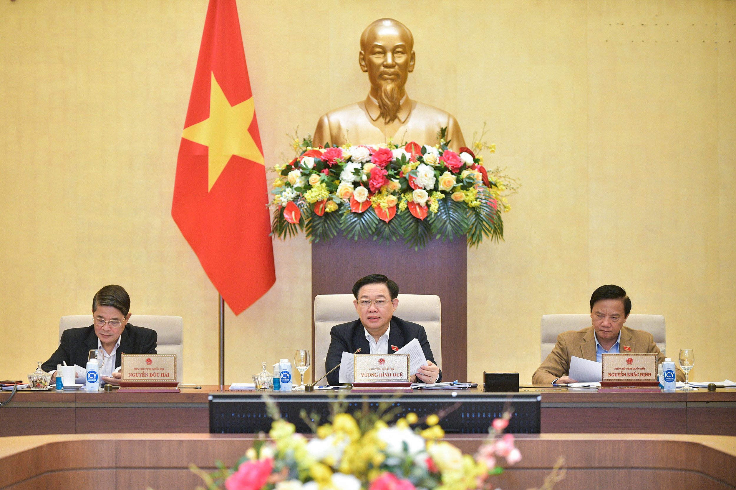 Vì sao nên đổi tên thành thẻ căn cước
