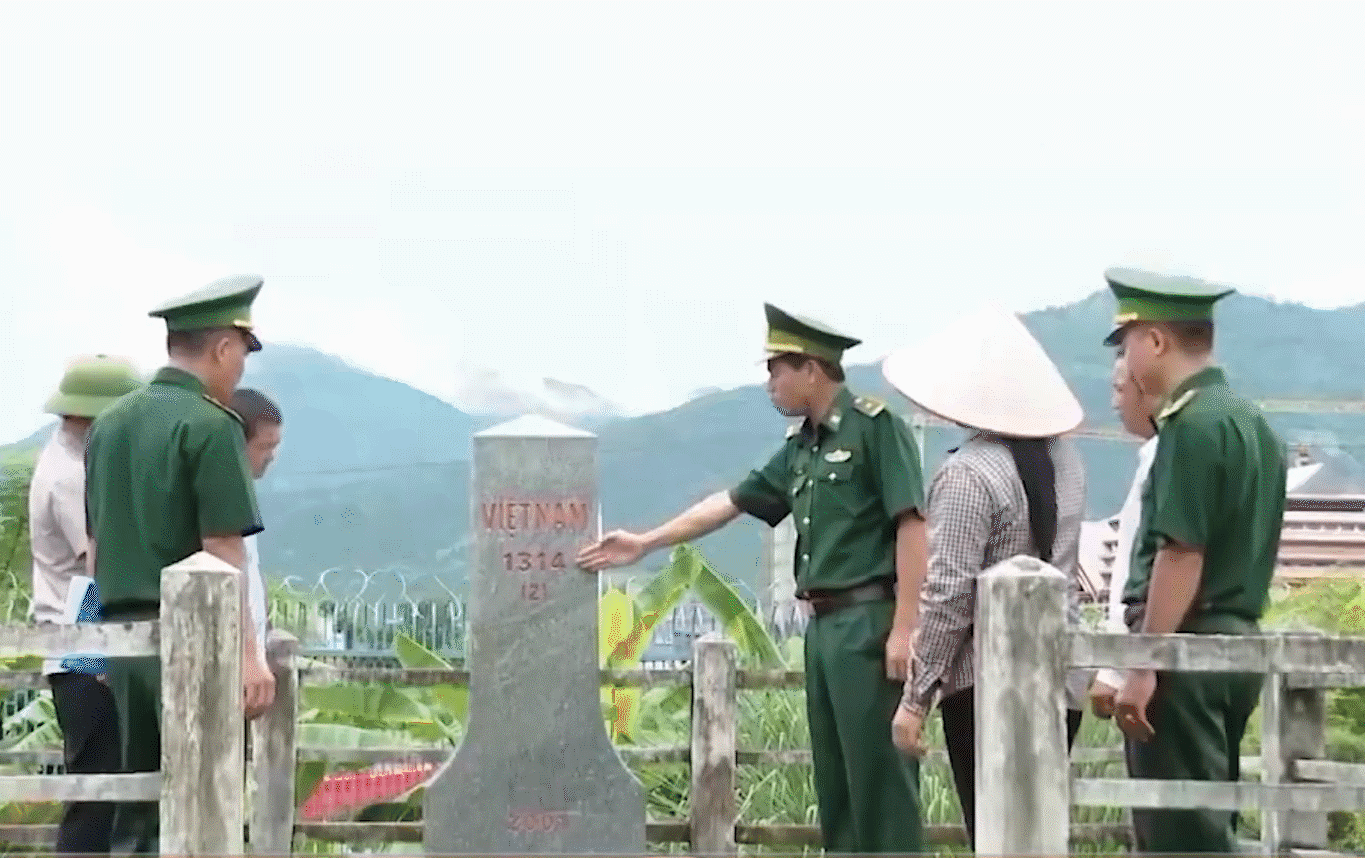 Vai trò người có uy tín trong bảo vệ an ninh thôn, bản