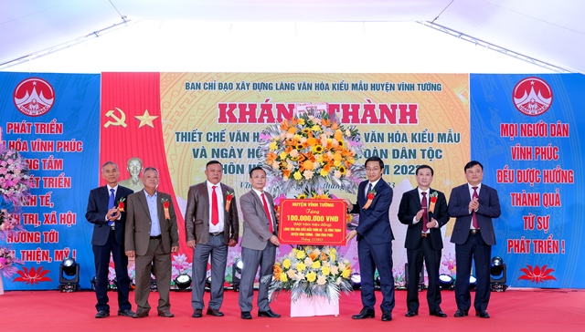 Khánh thành Khu thiết chế văn hóa - thể thao Làng văn hóa kiểu mẫu thôn Hệ, Vĩnh Thịnh, Vĩnh Tường