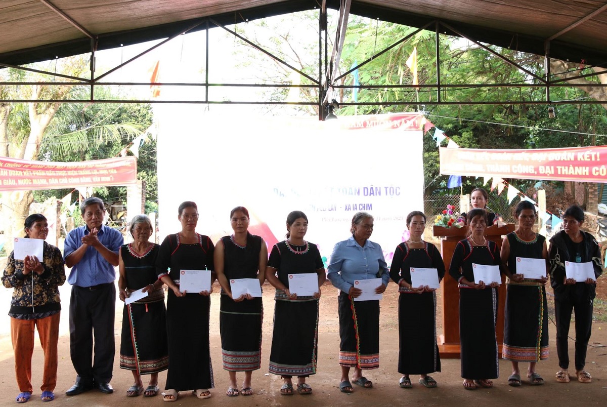 Ngày hội Đại đoàn kết dân tộc thôn Plei Lay