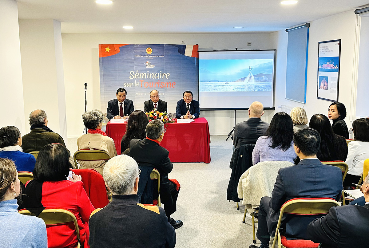 Quảng bá tiềm năng và cơ hội du lịch Việt Nam tại Pháp