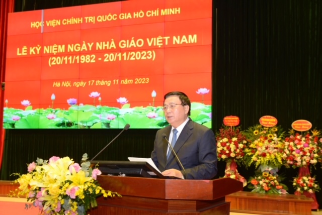 Gắn giảng dạy, nghiên cứu với đóng góp xây dựng dự thảo văn kiện trình Đại hội XIV của Đảng