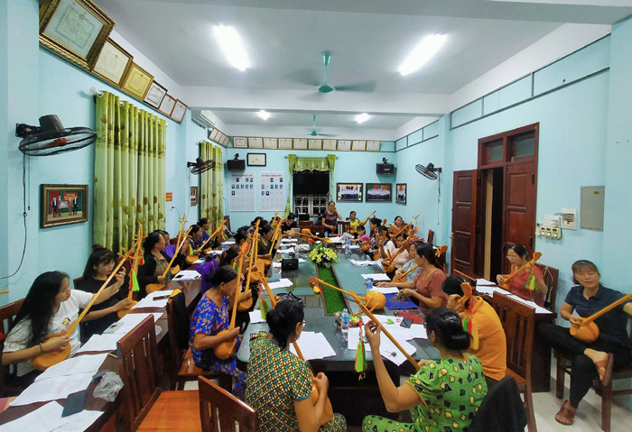 Hỗ trợ tập huấn, bồi dưỡng chuyên môn, nghiệp vụ, truyền dạy văn hóa phi vật thể