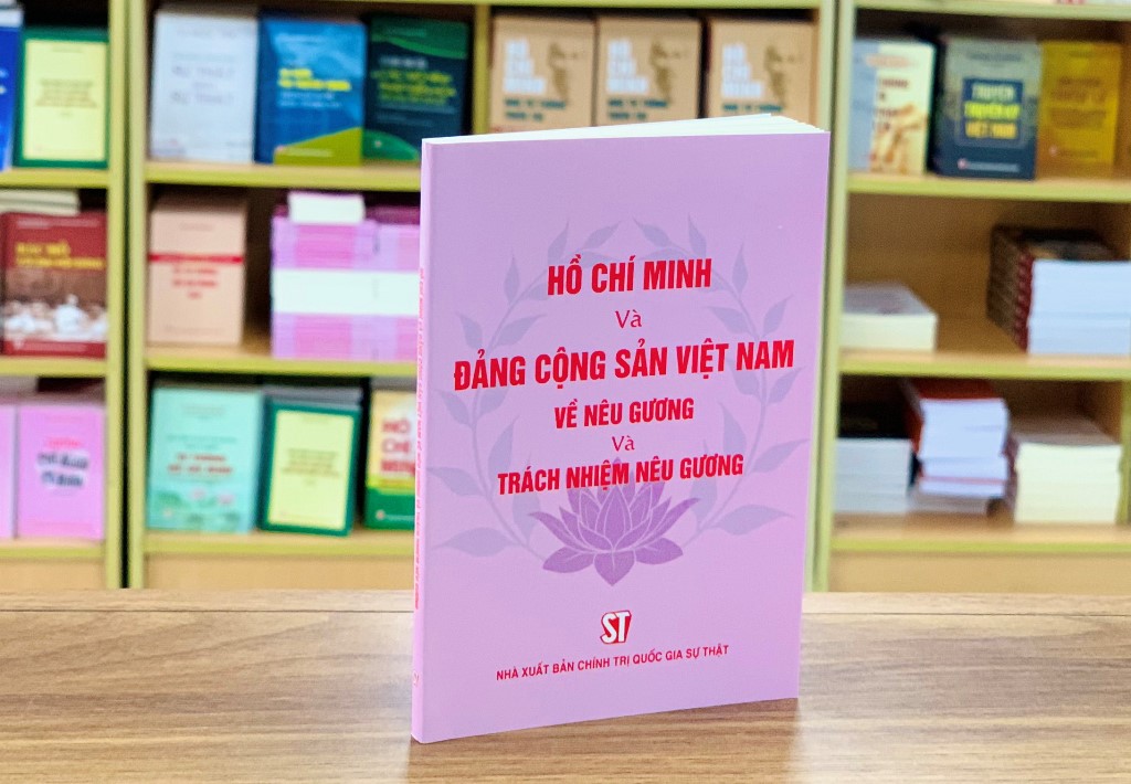 Khơi dậy tinh thần nêu gương trong cán bộ, đảng viên