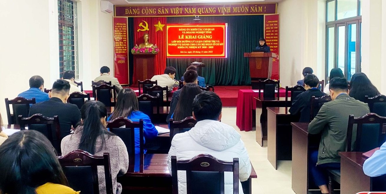 Sơn La Bồi dưỡng lý luận chính trị và nghiệp vụ cho cán bộ Đoàn cơ sở