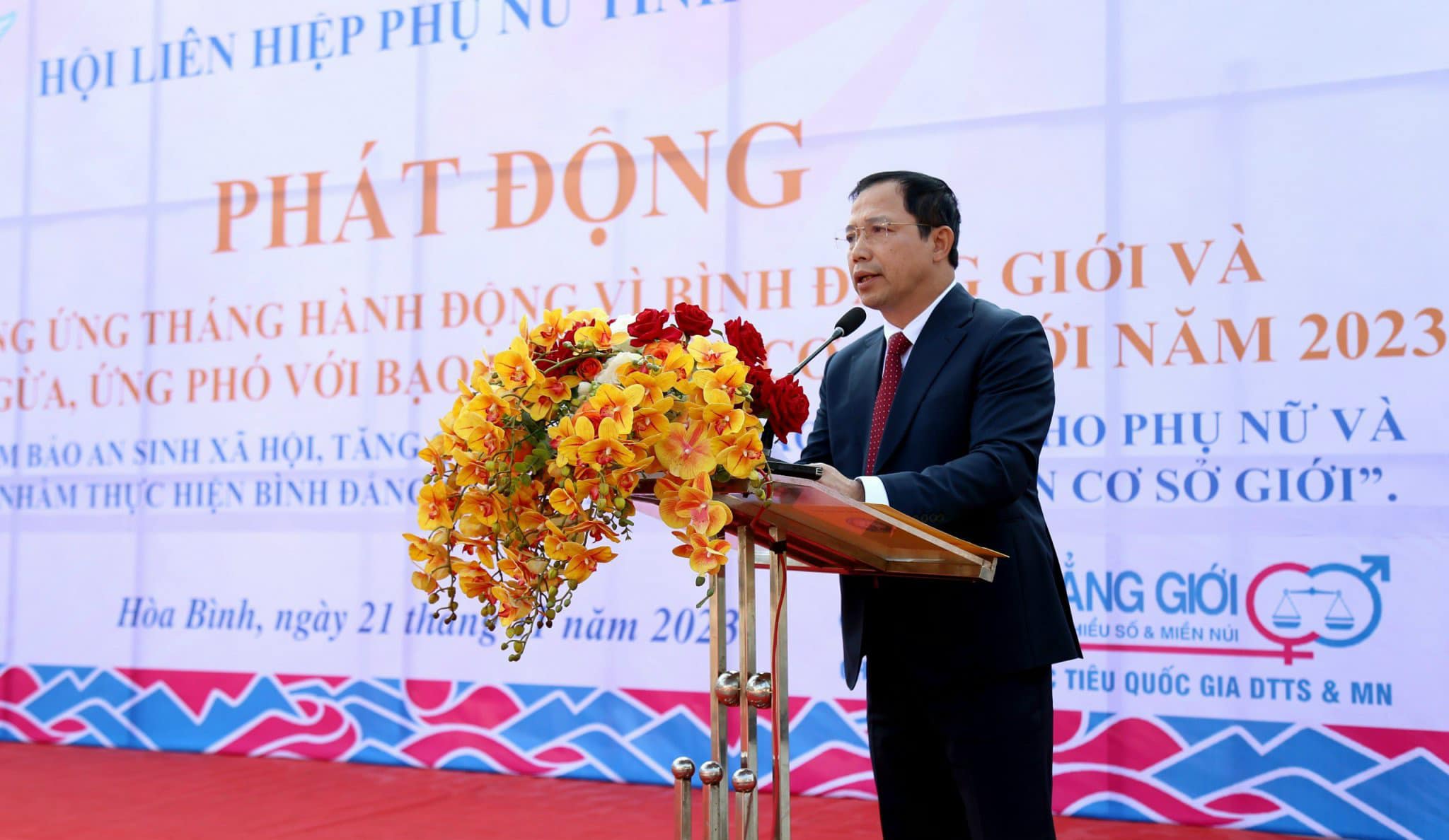 Hòa Bình Lễ Phát động và diễu hành hưởng ứng Tháng hành động vì Bình đẳng giới