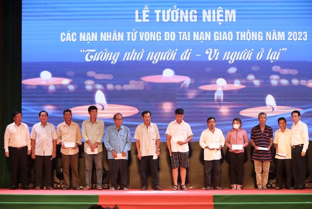 Long An tưởng niệm các nạn nhân tử vong do tai nạn giao thông năm 2023
