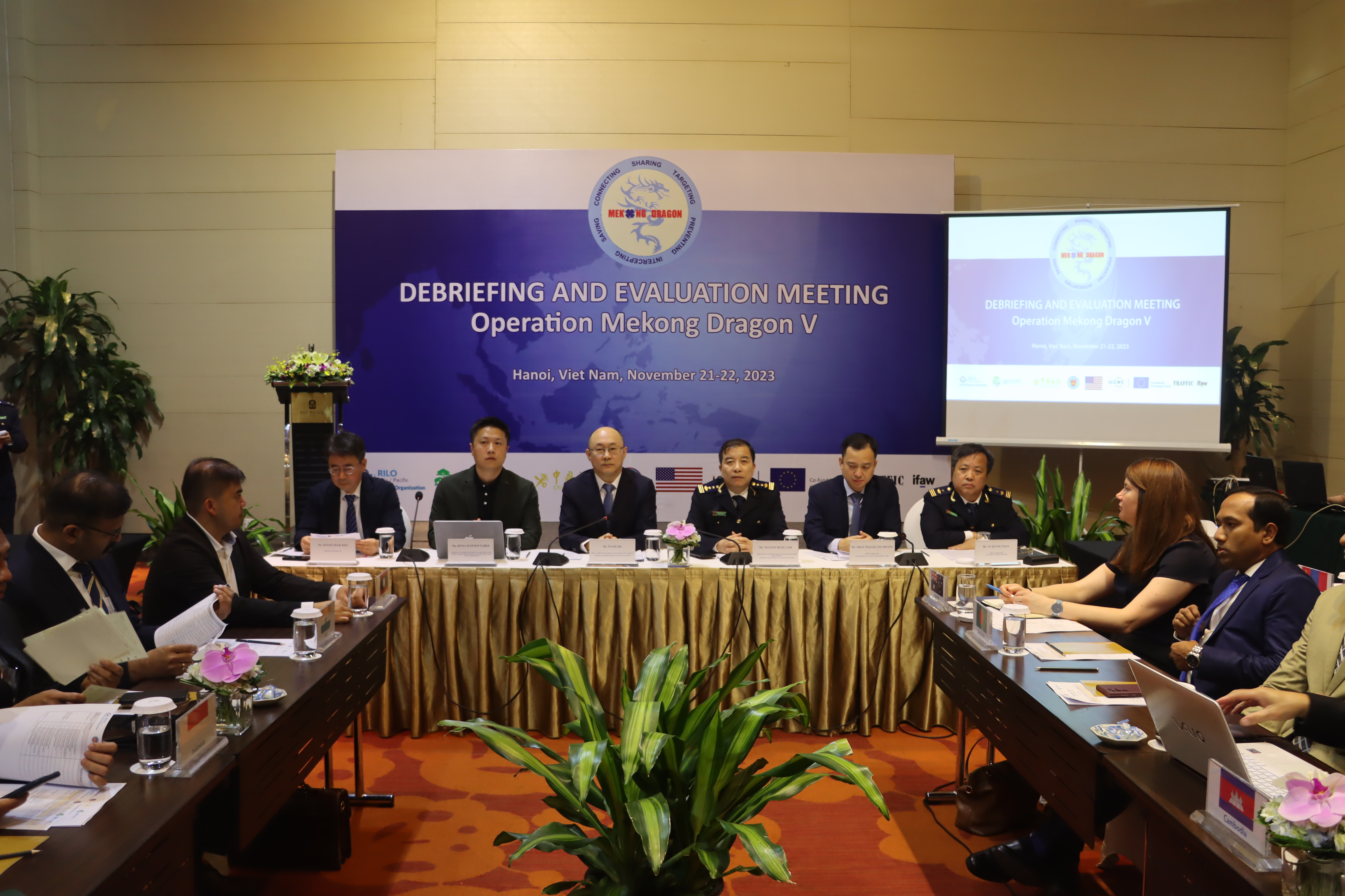 Bắt giữ 1 715 vụ buôn bán ma tuý, động thực vật hoang dã