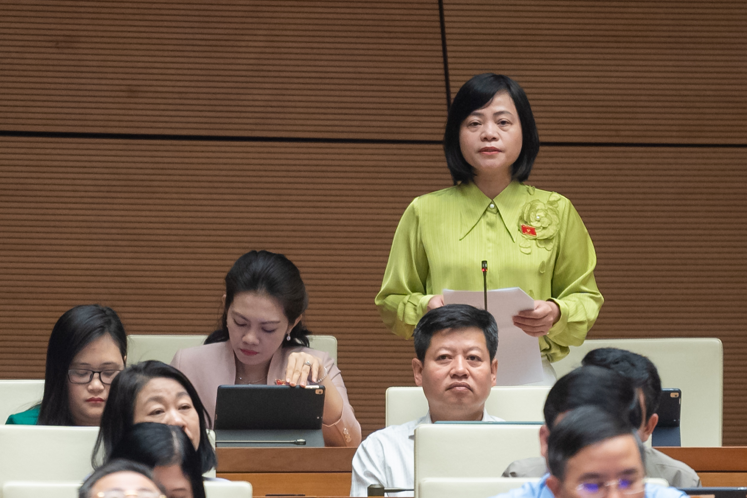 Đại biểu Quốc hội tranh luận nóng chuyện rút bảo hiểm xã hội một lần