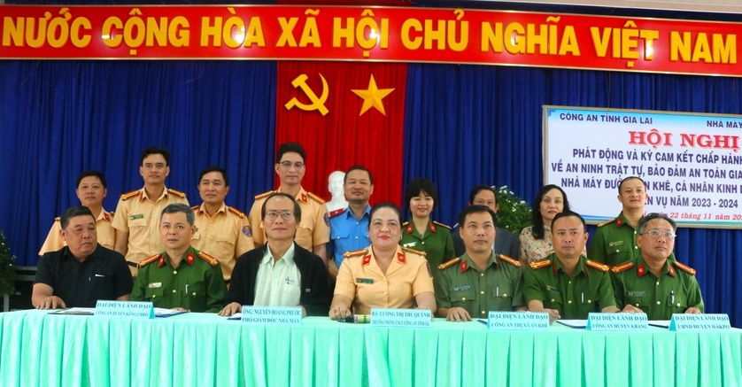 Gia Lai Ký cam kết chấp hành đảm bảo các quy định về an toàn giao thông