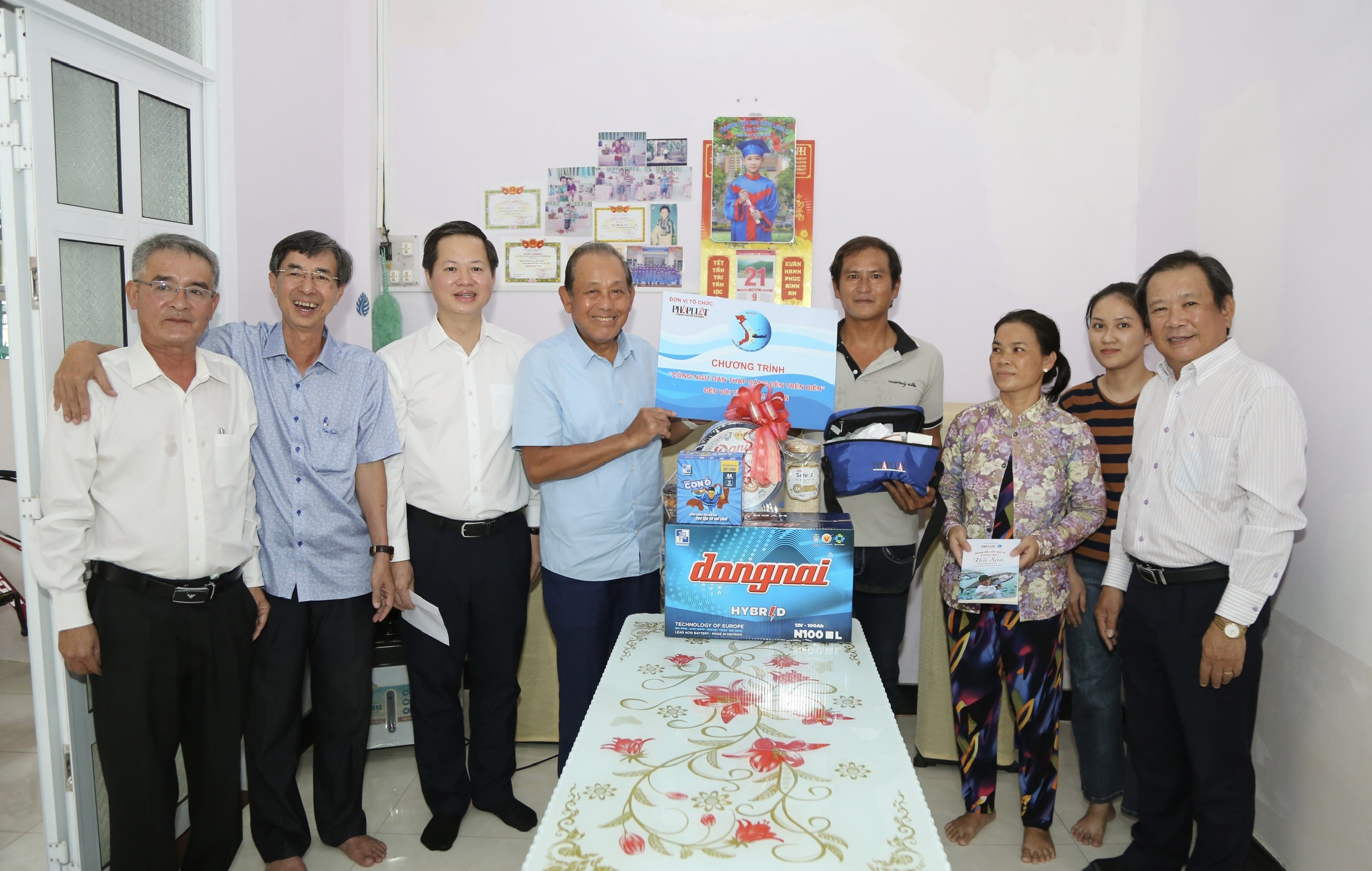 Cùng ngư dân thắp sáng đèn trên biển đến Bình Thuận