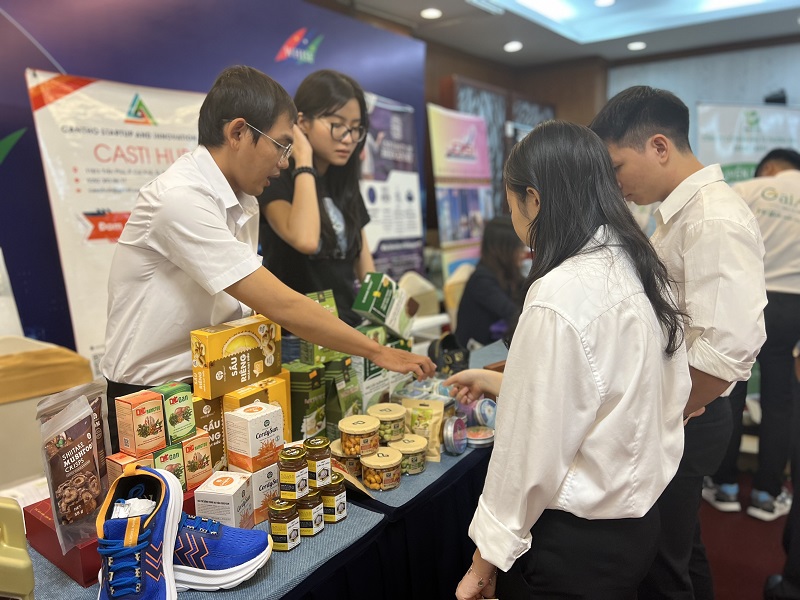 Cần Thơ Hơn 40 sản phẩm, dự án khởi nghiệp đổi mới sáng tạo, ý tưởng sáng tạo tiềm năng, sản phẩm OCOP tại TECHFEST - WHISE 2023