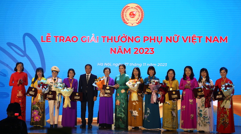 Phát huy tài năng, trí tuệ và vai trò của phụ nữ