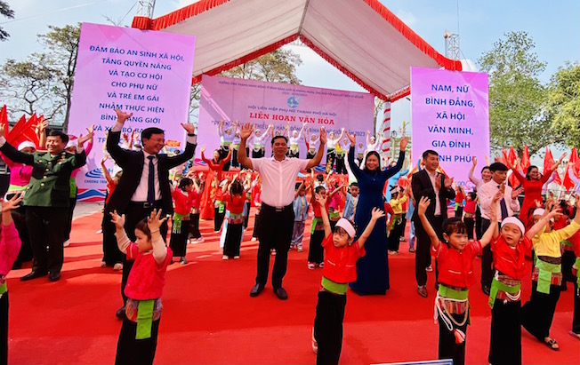 Liên hoan văn hóa “Phụ nữ dân tộc thiểu số hành động vì bình đẳng giới”