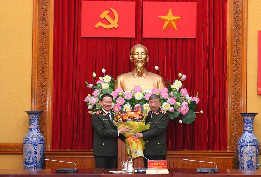 Ban Bí thư điều động Thiếu tướng Vũ Hồng Văn đến công tác tại Cơ quan Ủy ban Kiểm tra Trung ương
