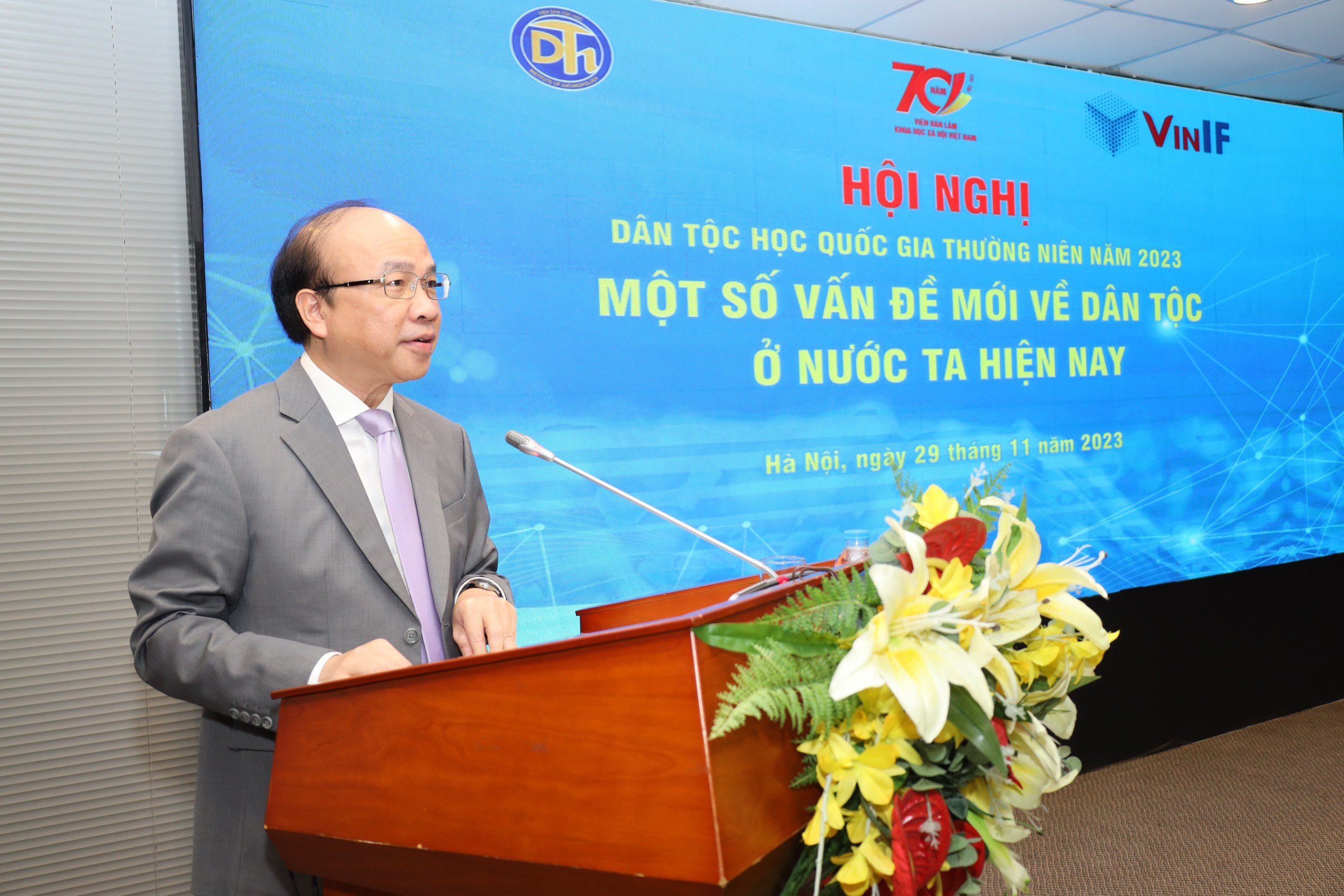Xây dựng cộng đồng quốc gia - dân tộc Việt Nam trong bối cảnh đổi mới