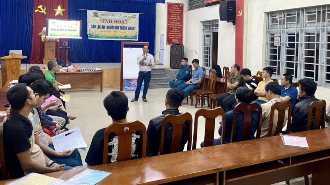 Sinh hoạt câu lạc bộ Người cha trách nhiệm”