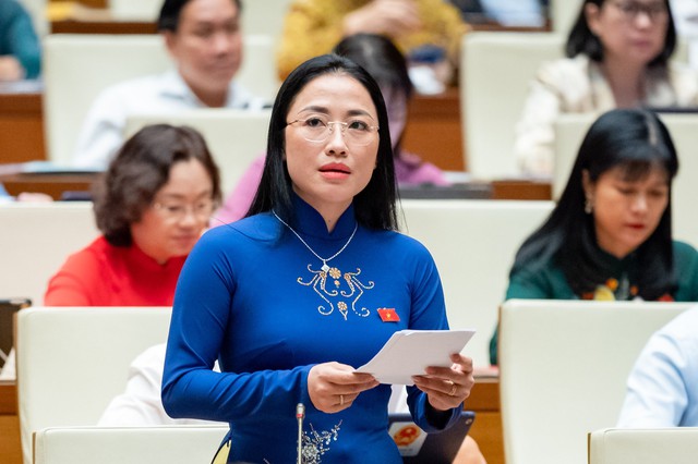 Cần có quy định về loại làn đường chuyên dùng để vượt trên đường cao tốc
