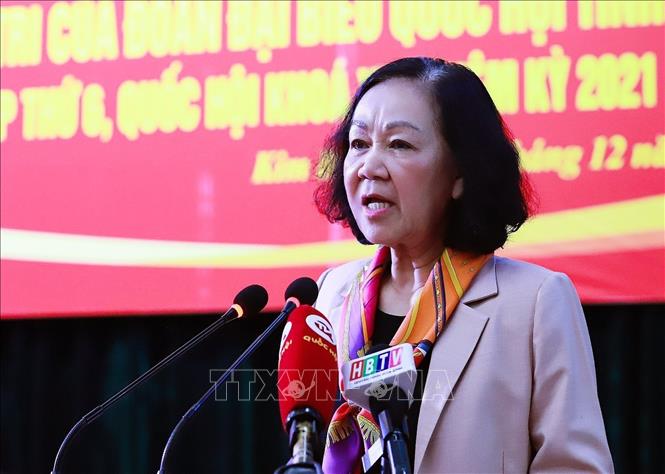 Thường trực Ban Bí thư Trương Thị Mai tiếp xúc cử tri tại huyện Kim Bôi