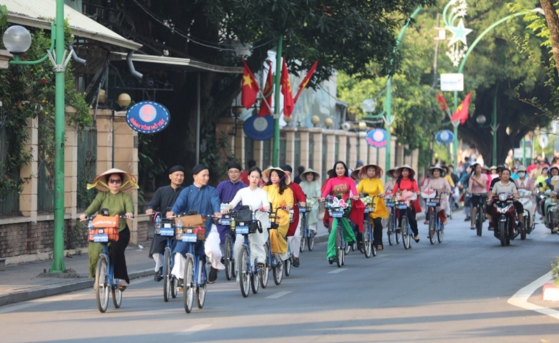 Hà Nội thí điểm đường dành cho xe đạp