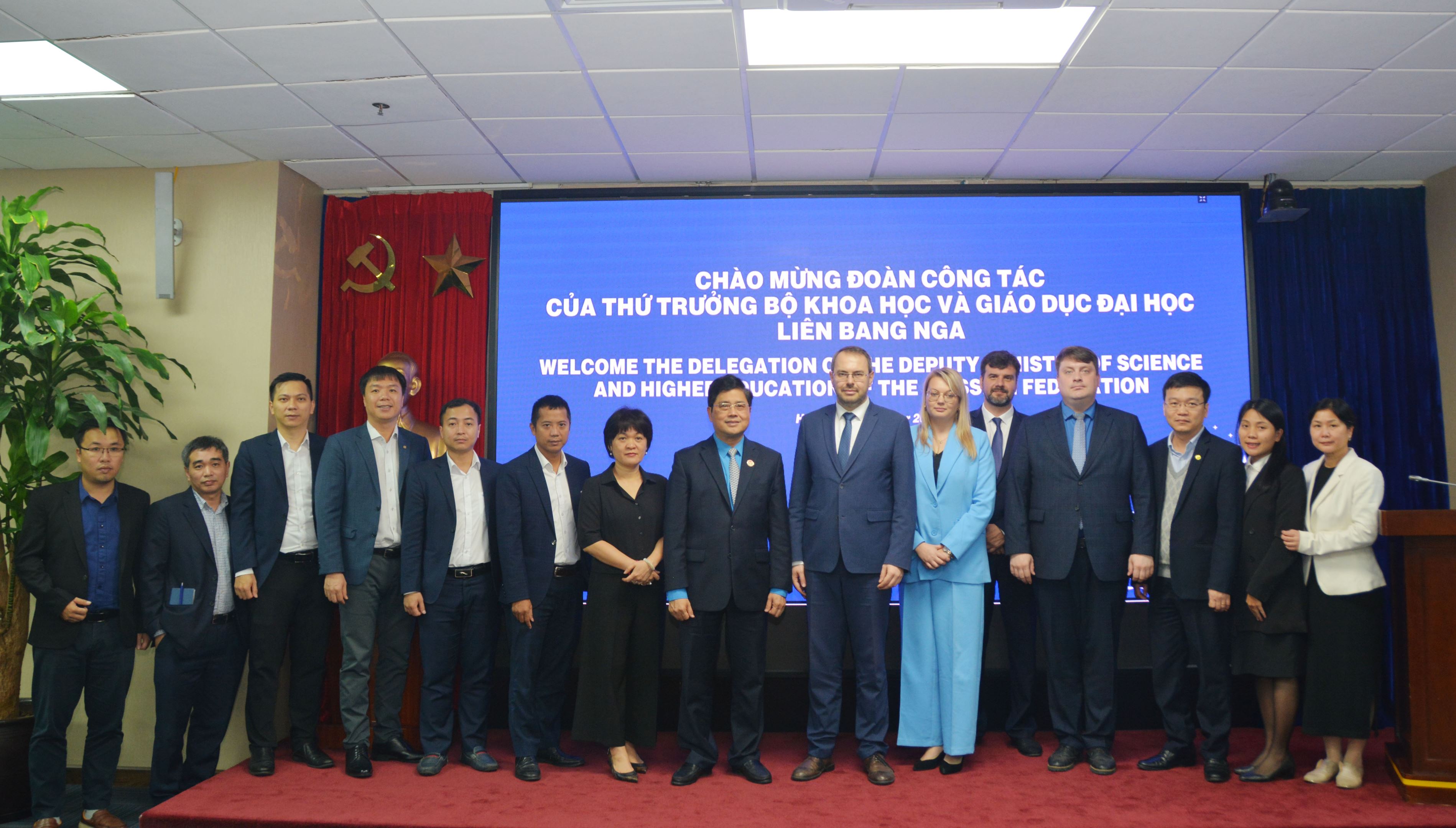 EVN tiếp, làm việc với Bộ Khoa học và Giáo dục Đại học Liên bang Nga