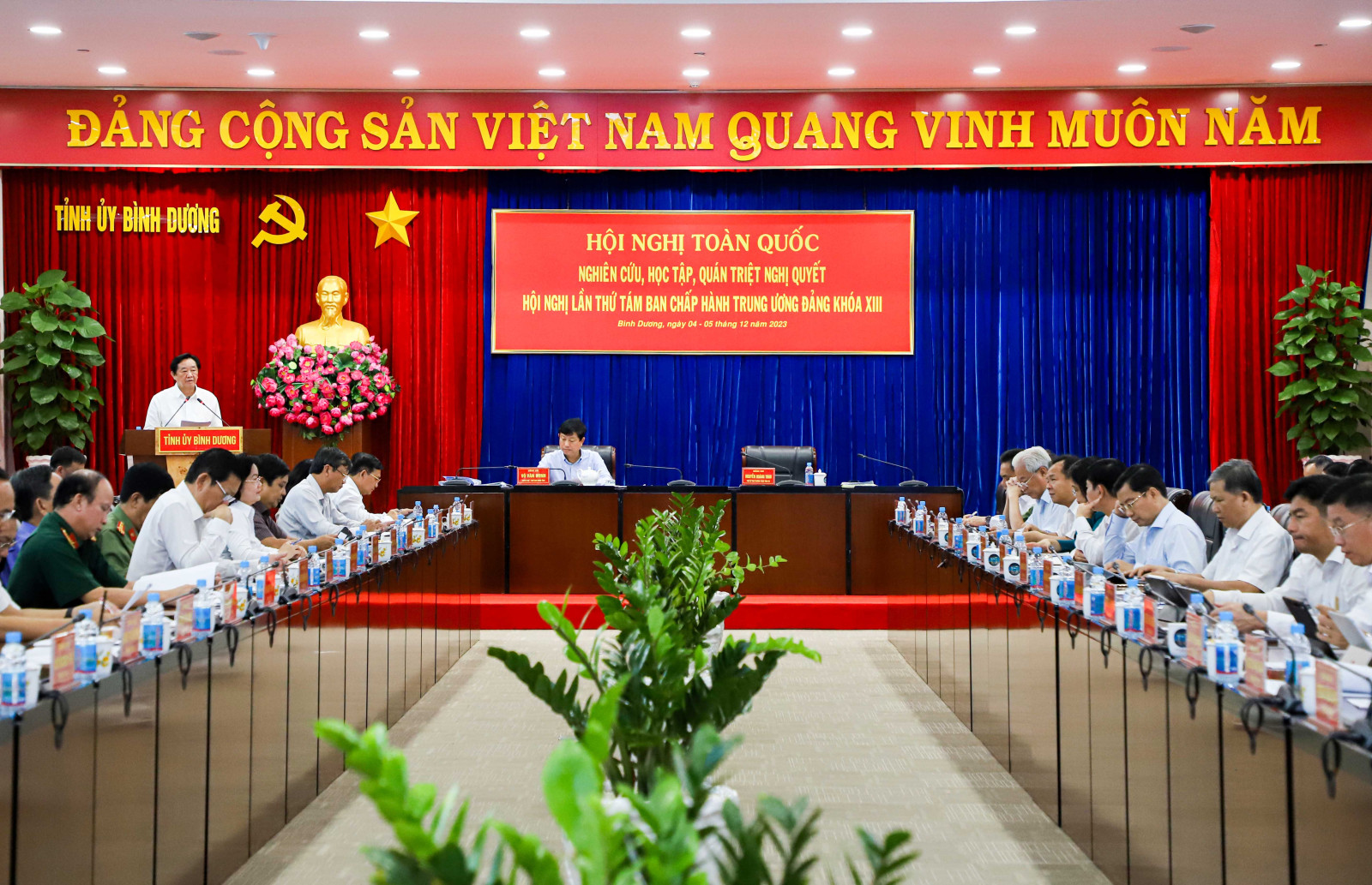 Bình Dương thảo luận Dự thảo Kế hoạch thực hiện Nghị quyết Trung ương tám, khóa XIII