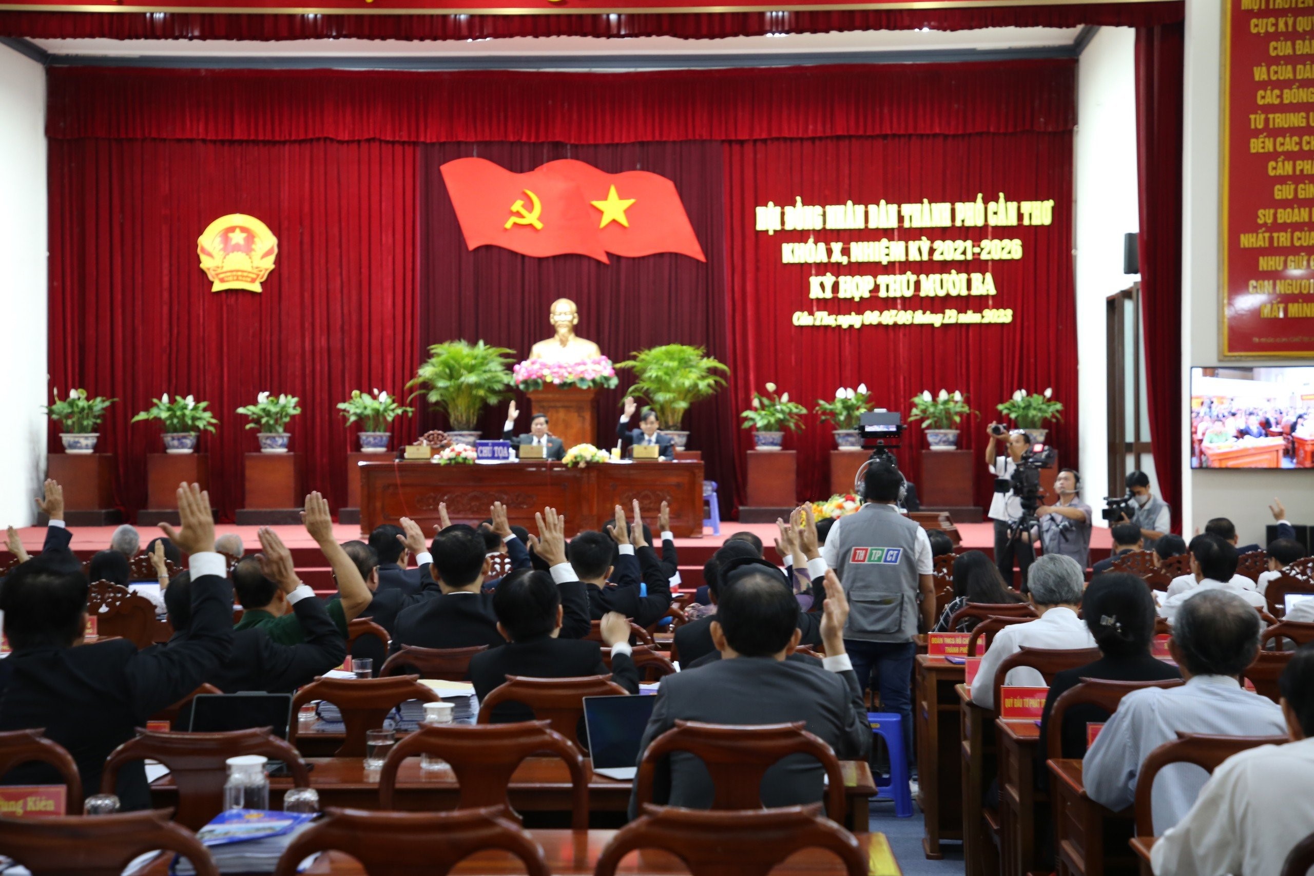 Khai mạc Kỳ họp HĐND TP Cần Thơ lần thứ 13