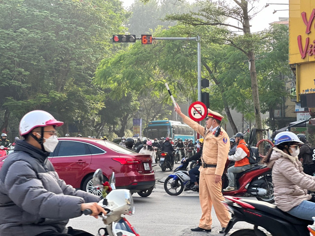 Hà Nội tập trung phòng ngừa ùn tắc giao thông dịp cuối năm