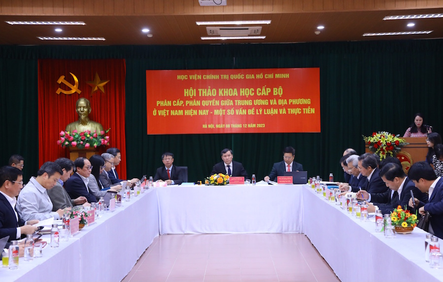 Tìm giải pháp thực hiện có hiệu quả việc phân cấp, phân quyền giữa Trung ương và địa phương