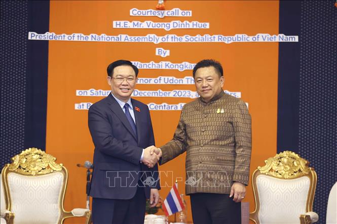 Chủ tịch Quốc hội Vương Đình Huệ tiếp Tỉnh trưởng tỉnh Udon Thani