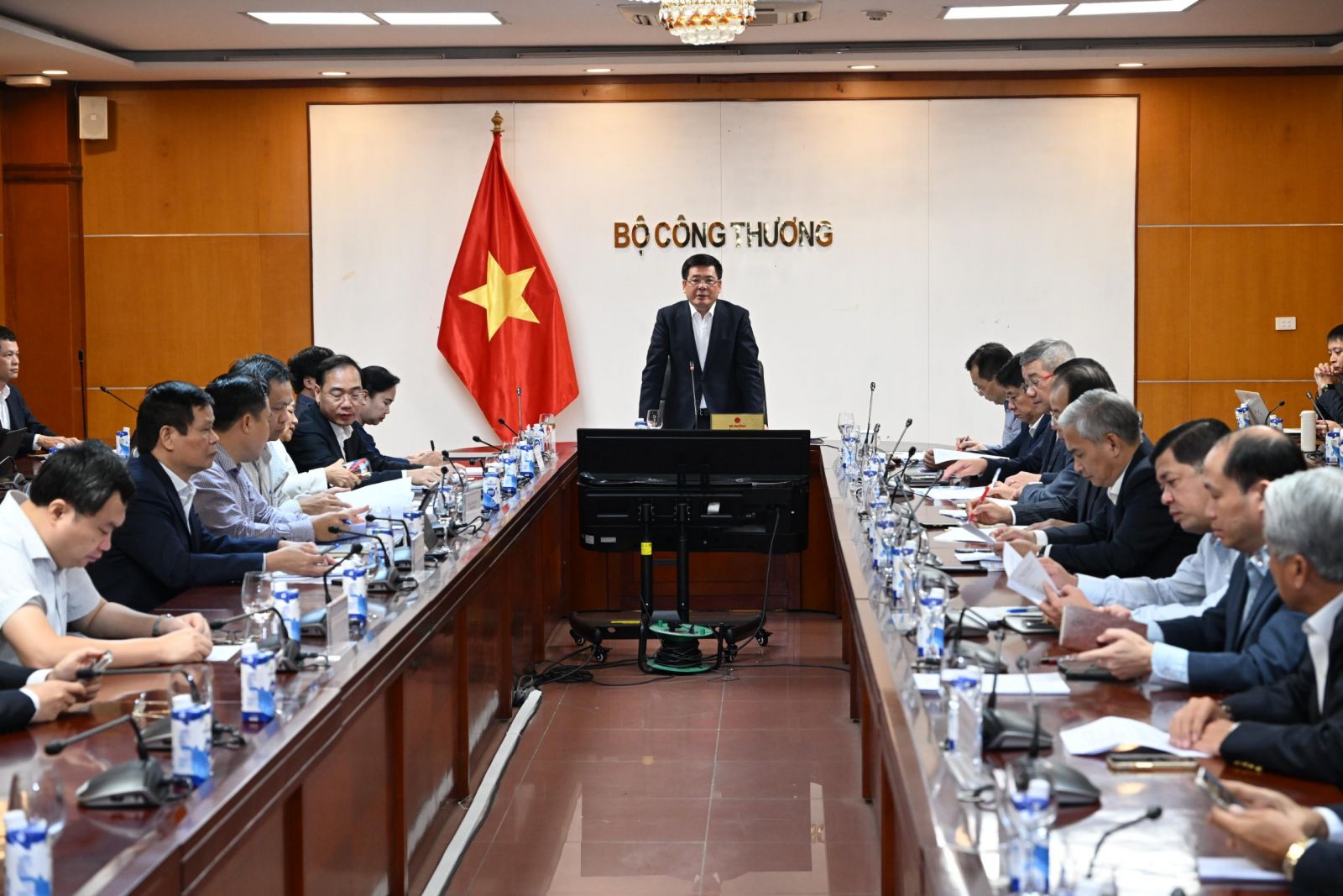 Thúc đẩy hợp tác mua bán than giữa Việt Nam và Lào