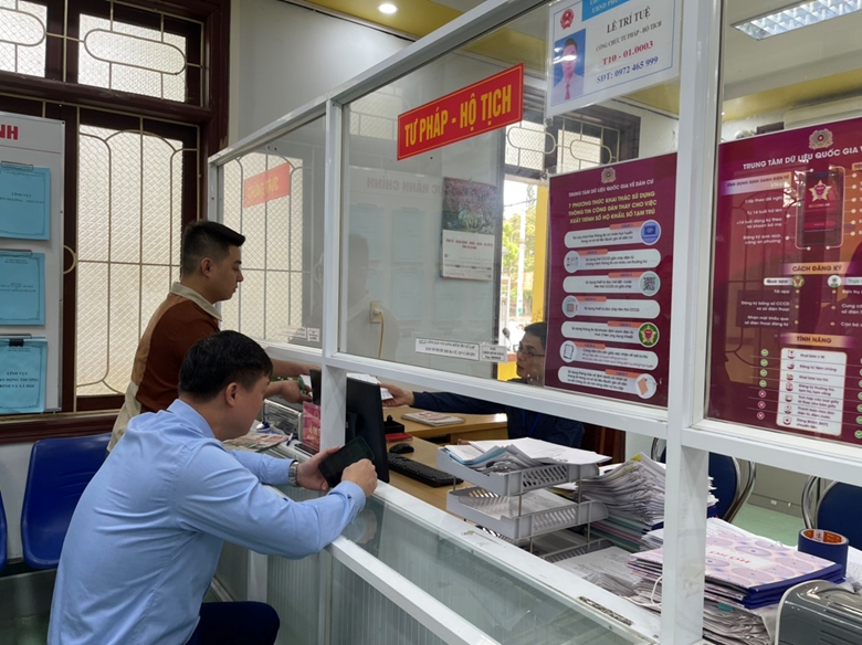 Bộ Nội vụ trả lời về xem xét không cắt giảm biên chế cơ học 10 đối với tất cả các lĩnh vực