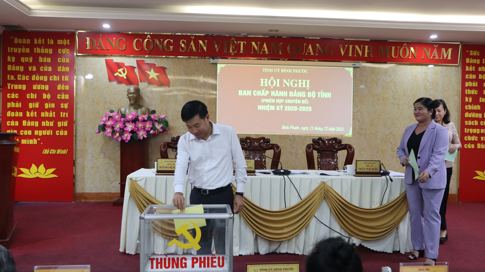 Bình Phước Lấy phiếu tín nhiệm đối với các Ủy viên Ban Thường vụ Tỉnh ủy