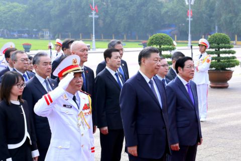 Tổng Bí thư, Chủ tịch Trung Quốc Tập Cận Bình vào Lăng viếng Chủ tịch Hồ Chí Minh