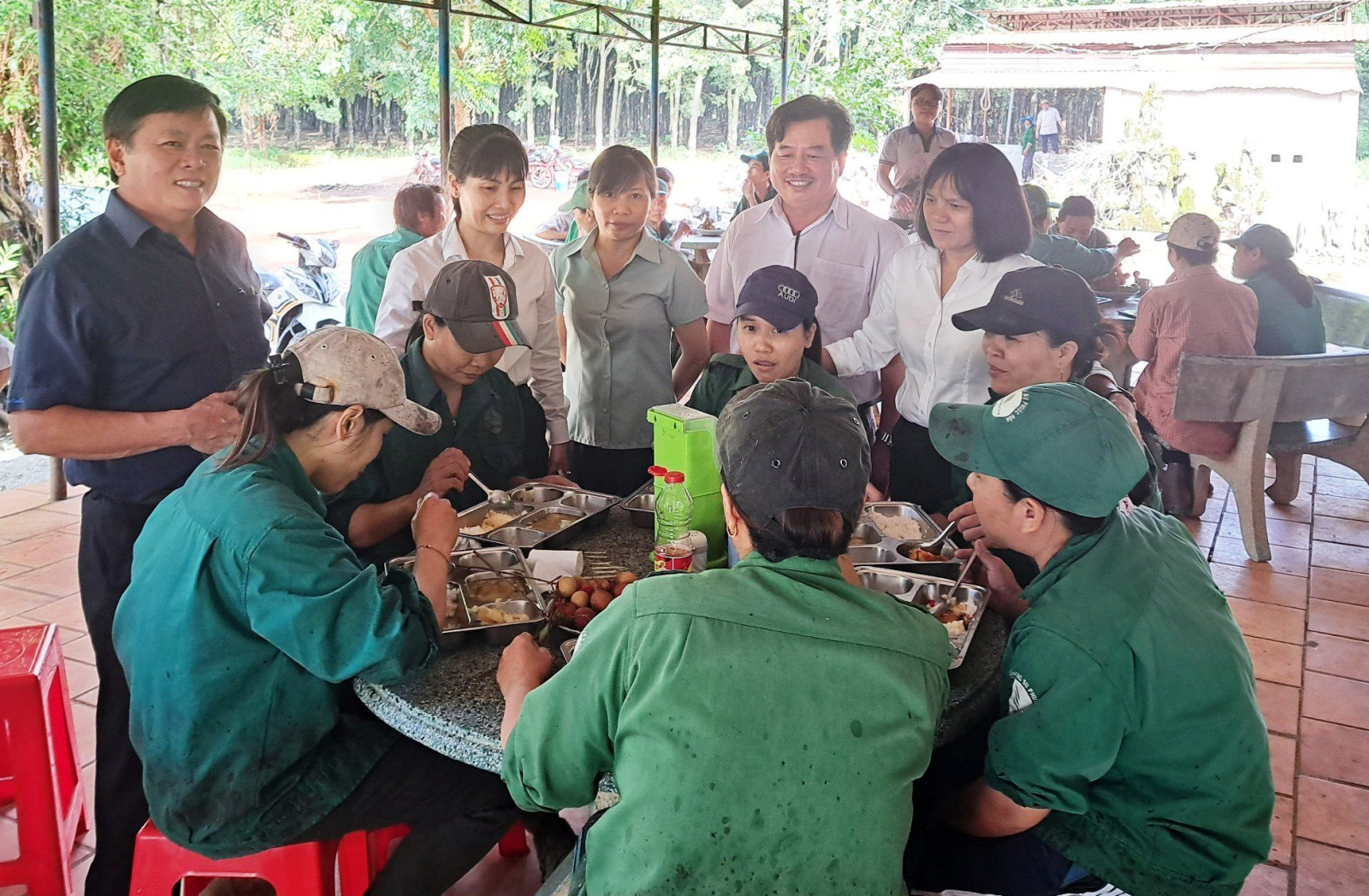 Bài 3 Thiết thực chăm lo đời sống cho người lao động