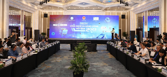 “Chính sách, giải pháp công nghệ phục vụ phát triển bền vững điện mặt trời và điện gió tại Việt Nam”