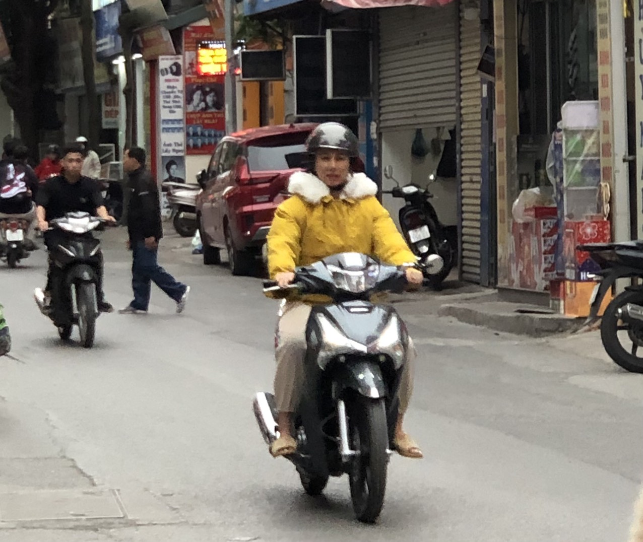 Miền Bắc rét đậm, miền Trung mưa to