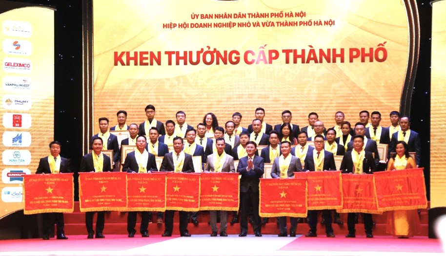 Tôn vinh 105 doanh nhân, doanh nghiệp Thủ đô tiêu biểu