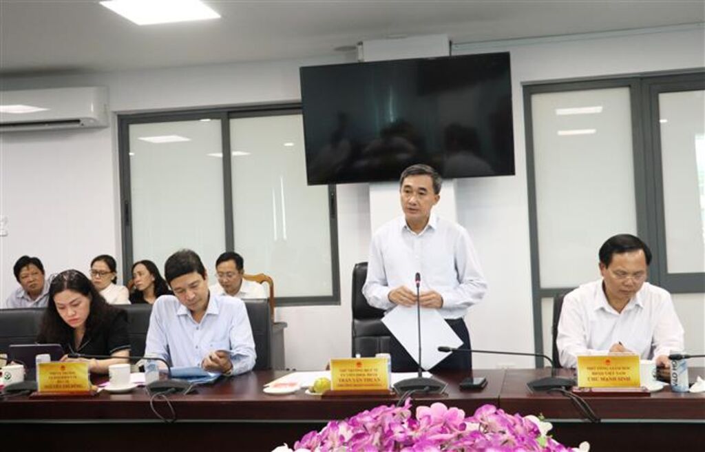 Vĩnh Long Triển khai các giải pháp thu hút người dân tham gia BHYT, BHXH