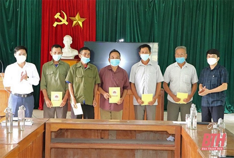 Làm tốt chính sách đối với người có uy tín ở huyện Quan Hóa Thanh Hóa