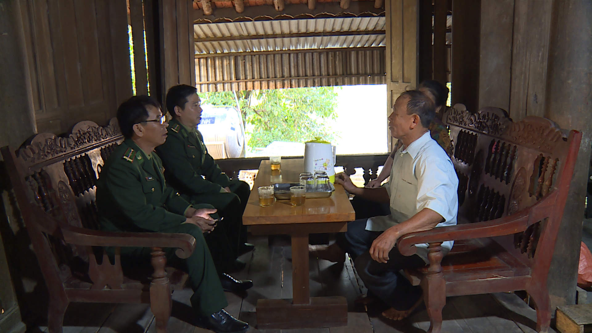 Phát huy vai trò của người có uy tín tại vùng đất phên dậu Nghệ An