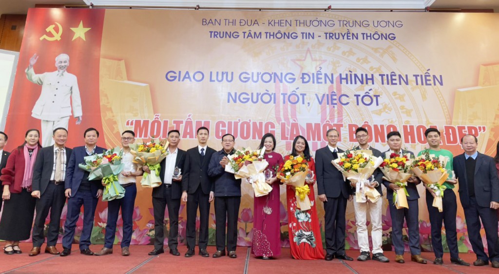 Lan tỏa các giá trị sống tích cực, nhân văn đến với cộng đồng, xã hội