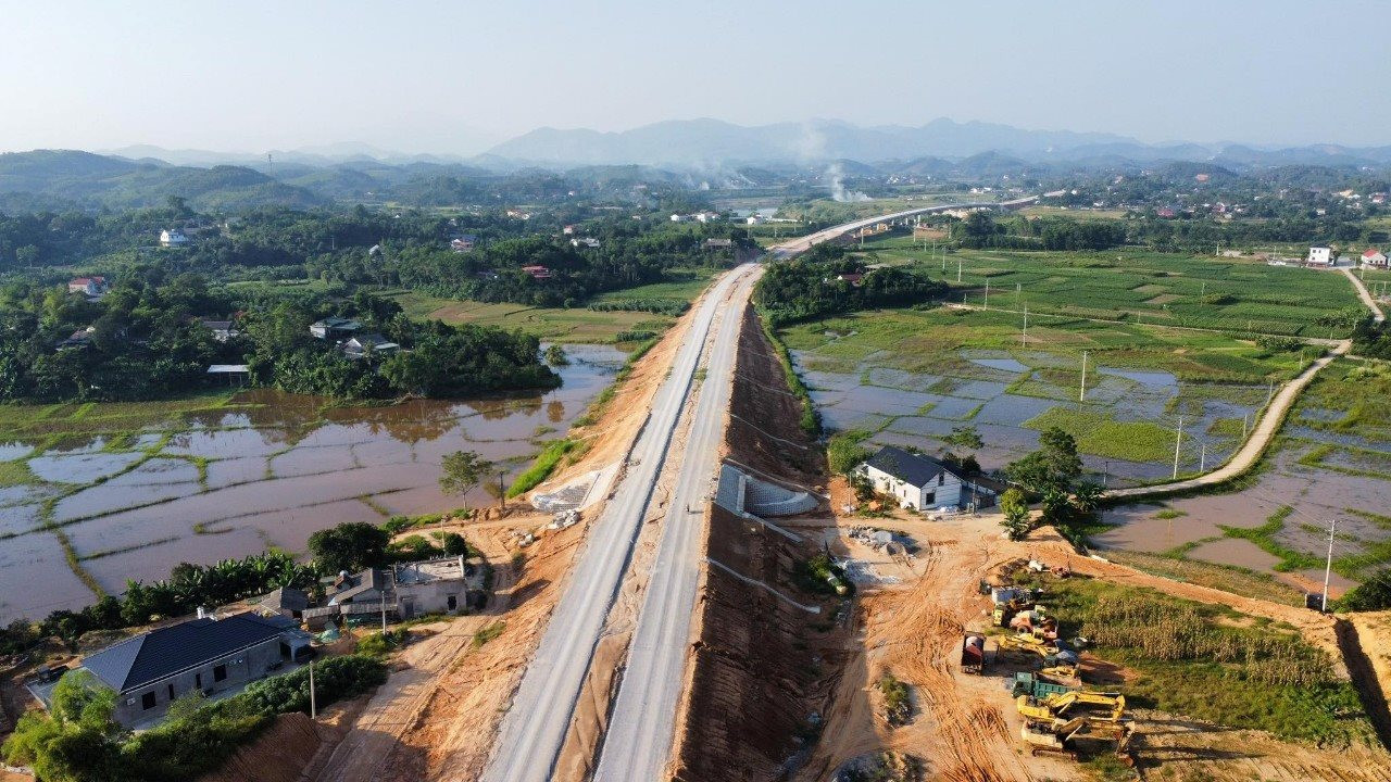 Điều chỉnh tốc độ tối đa cao tốc đạt tiêu chuẩn khai thác trước Tết Nguyên đán 2024