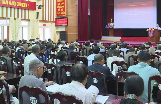 Chiêm Hóa Cung cấp thông tin cho người có uy tín trong vùng đồng bào dân tộc thiểu số