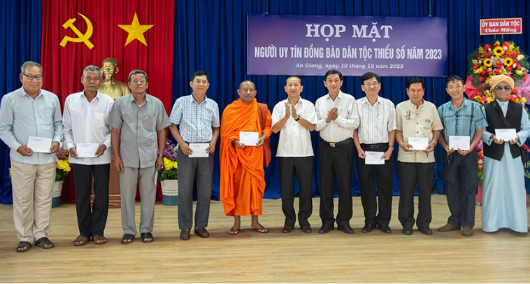 Họp mặt người có uy tín trong đồng bào DTTS tỉnh An Giang