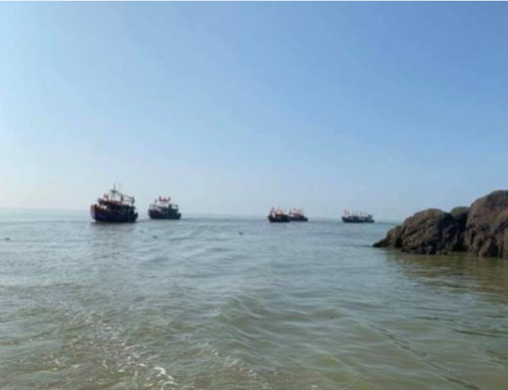 Dự báo thời tiết trên biển ngày và đêm 25 12 2023