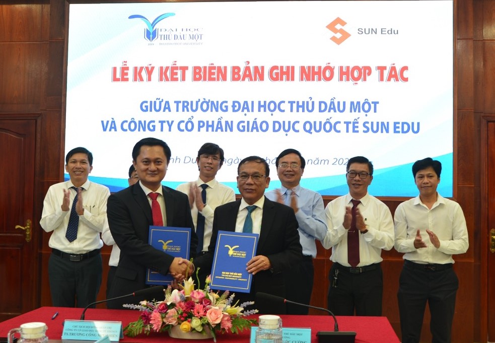 Hợp tác chiến lực về đào tạo phát triển nguồn nhân lực vi mạch bán dẫn