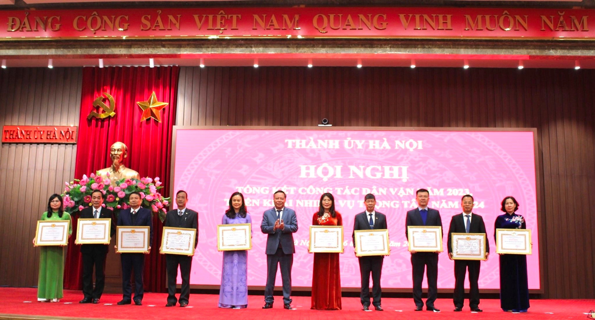 Công tác dân vận gắn bó mật thiết với cuộc sống nhân dân