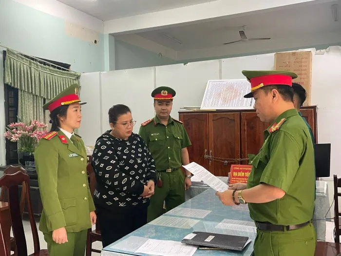 Quảng Nam Bắt giữ người phụ nữ chiếm đoạt gần 1 tỉ đồng